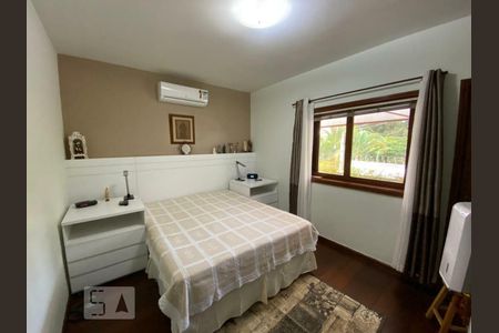 Casa à venda com 436m², 6 quartos e 6 vagasQuarto