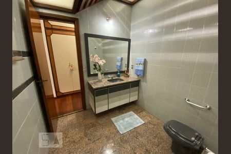 Casa à venda com 436m², 6 quartos e 6 vagasBanheiro