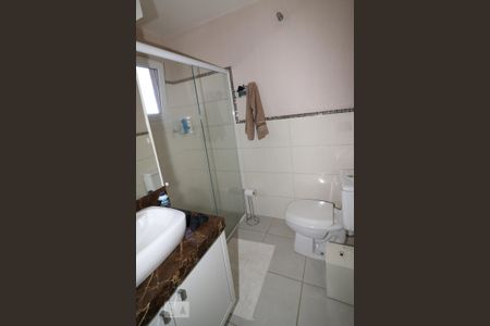 Casa à venda com 405m², 5 quartos e 4 vagas Casa à venda com 405m², 5 quartos e 4 vagasBanheiro 1