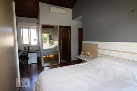 Casa à venda com 405m², 5 quartos e 4 vagas Casa à venda com 405m², 5 quartos e 4 vagasQuarto 2 - Suíte
