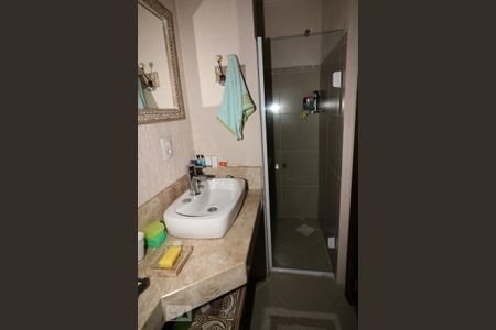 Casa à venda com 405m², 5 quartos e 4 vagas Casa à venda com 405m², 5 quartos e 4 vagasBanheiro da Suíte 2