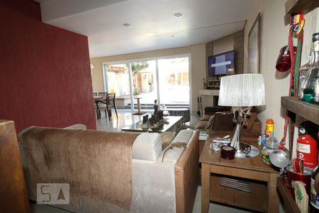 Casa à venda com 405m², 5 quartos e 4 vagas Casa à venda com 405m², 5 quartos e 4 vagasSala 2