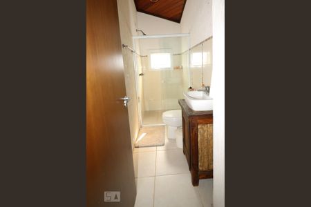 Casa à venda com 405m², 5 quartos e 4 vagas Casa à venda com 405m², 5 quartos e 4 vagasBanheiro 2