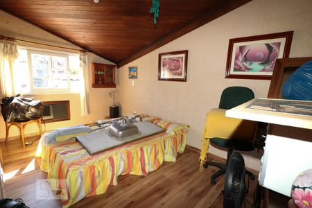 Casa à venda com 405m², 5 quartos e 4 vagas Casa à venda com 405m², 5 quartos e 4 vagasQuarto de Serviço