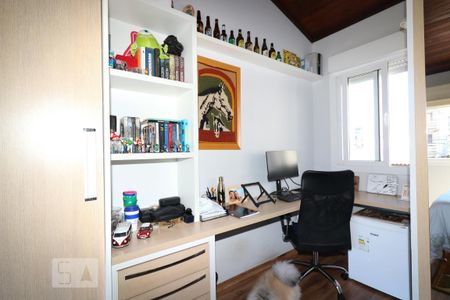 Casa à venda com 405m², 5 quartos e 4 vagas Casa à venda com 405m², 5 quartos e 4 vagasQuarto 2 - Suíte