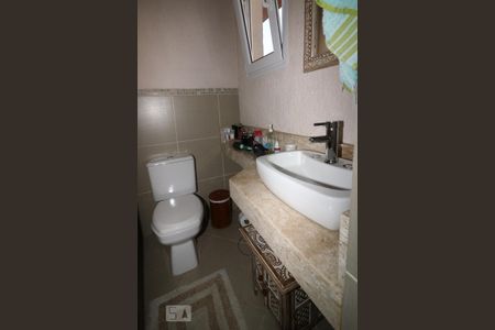 Casa à venda com 405m², 5 quartos e 4 vagas Casa à venda com 405m², 5 quartos e 4 vagasBanheiro da Suíte 2