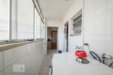 Apartamento à venda com 110m², 3 quartos e 1 vagaÁrea de Serviço