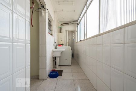 Apartamento à venda com 110m², 3 quartos e 1 vagaÁrea de Serviço