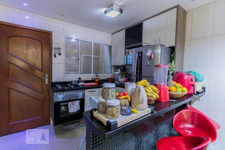 Casa à venda com 108m², 2 quartos e 2 vagasCozinha