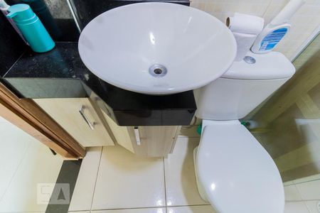 Casa à venda com 108m², 2 quartos e 2 vagasDetalhe banheiro