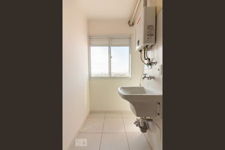 Área de Serviço de apartamento para alugar com 2 quartos, 52m² em Jardim Roberto, Osasco