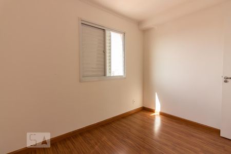 Quarto 1 de apartamento para alugar com 2 quartos, 52m² em Jardim Roberto, Osasco