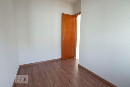 Quarto 2 de apartamento para alugar com 2 quartos, 50m² em Aberta dos Morros, Porto Alegre