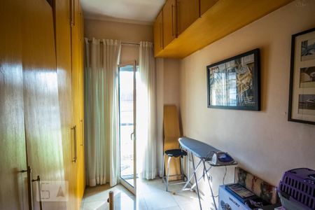 Casa à venda com 200m², 4 quartos e 3 vagasQuarto 2