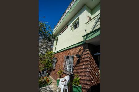Casa à venda com 200m², 4 quartos e 3 vagasFachada