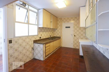 Apartamento à venda com 125m², 3 quartos e 2 vagasCozinha