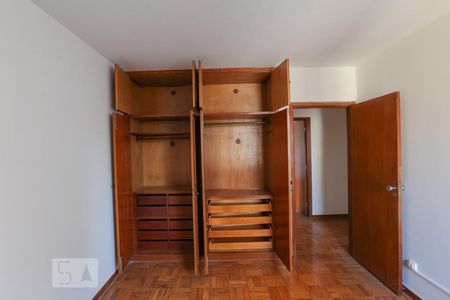 Apartamento à venda com 125m², 3 quartos e 2 vagasQuarto 2