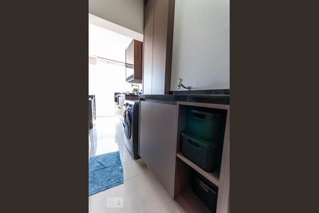 Apartamento à venda com 70m², 2 quartos e 1 vagaÁrea de Serviço