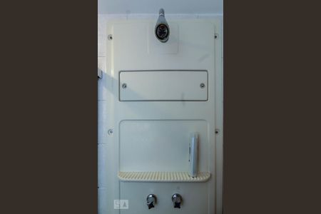 Apartamento para alugar com 75m², 2 quartos e 1 vagaDetalhe banheiro