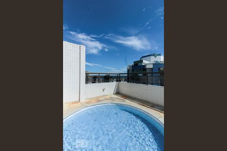 Apartamento para alugar com 75m², 2 quartos e 1 vagaÁrea comum - Piscina