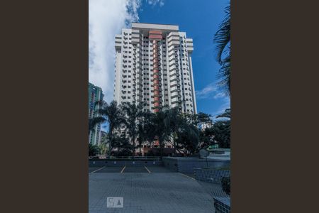 Apartamento para alugar com 75m², 2 quartos e 1 vagaFachada