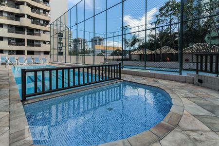Apartamento para alugar com 75m², 2 quartos e 1 vagaÁrea comum - Piscina