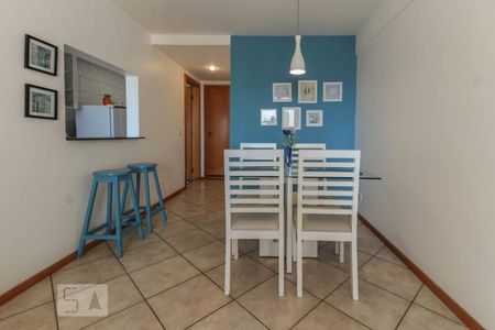 Sala de apartamento para alugar com 2 quartos, 75m² em Barra da Tijuca, Rio de Janeiro