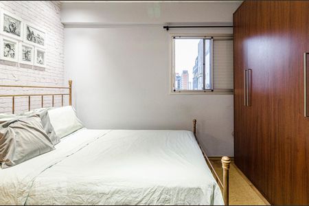 Quarto de apartamento à venda com 1 quarto, 68m² em Pinheiros, São Paulo