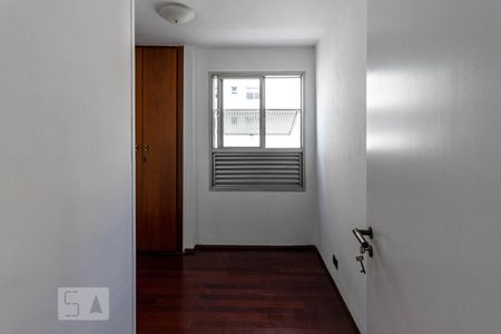 Banheiro do Quarto 1 de apartamento para alugar com 3 quartos, 103m² em Vila Uberabinha, São Paulo