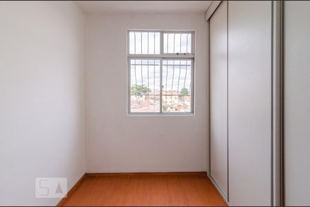 Quarto 3 de apartamento para alugar com 3 quartos, 60m² em Alípio de Melo, Belo Horizonte