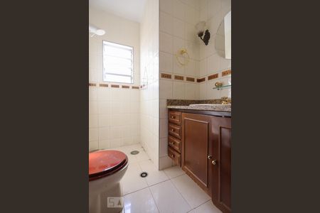 Casa para alugar com 350m², 3 quartos e 3 vagasBanheiro da Suíte