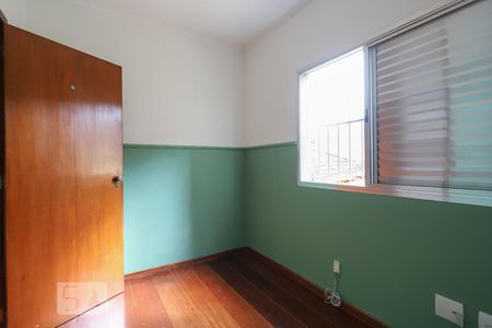 Quarto 1 de casa para alugar com 3 quartos, 200m² em Vila Carbone, São Paulo