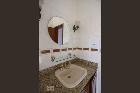 Casa para alugar com 350m², 3 quartos e 3 vagasBanheiro da Suíte