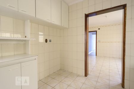 Casa para alugar com 350m², 3 quartos e 3 vagasCozinha