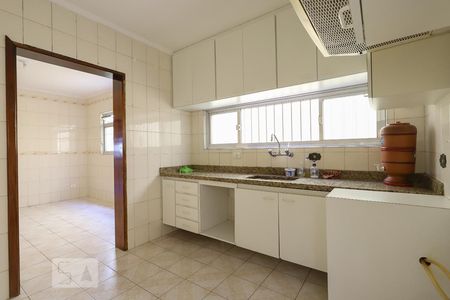 Casa para alugar com 350m², 3 quartos e 3 vagasCozinha