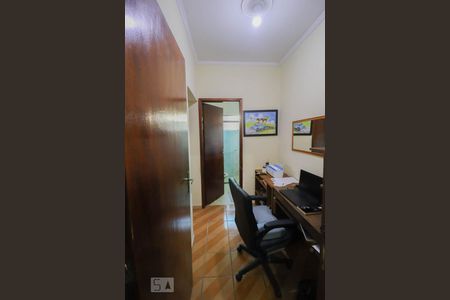 Casa à venda com 300m², 3 quartos e 4 vagas Casa à venda com 300m², 3 quartos e 4 vagasSuíte