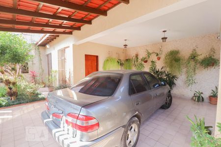 Casa à venda com 300m², 3 quartos e 4 vagas Casa à venda com 300m², 3 quartos e 4 vagasGaragem