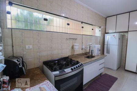 Casa à venda com 300m², 3 quartos e 4 vagas Casa à venda com 300m², 3 quartos e 4 vagasCozinha