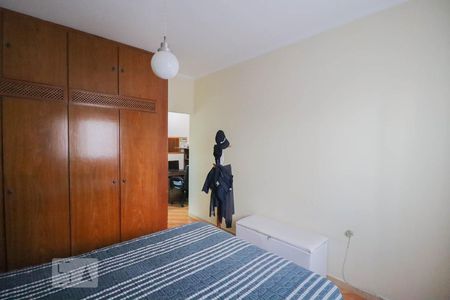 Casa à venda com 300m², 3 quartos e 4 vagas Casa à venda com 300m², 3 quartos e 4 vagasSuíte