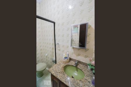 Casa à venda com 300m², 3 quartos e 4 vagas Casa à venda com 300m², 3 quartos e 4 vagasBanheiro