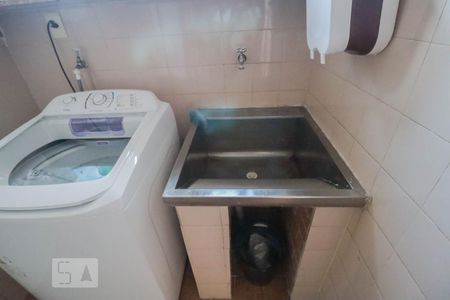 Casa à venda com 300m², 3 quartos e 4 vagas Casa à venda com 300m², 3 quartos e 4 vagasÁrea de Serviço