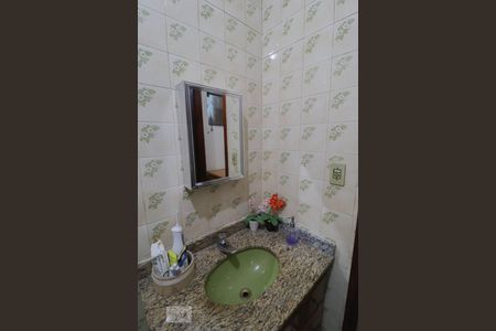 Casa à venda com 300m², 3 quartos e 4 vagas Casa à venda com 300m², 3 quartos e 4 vagasBanheiro