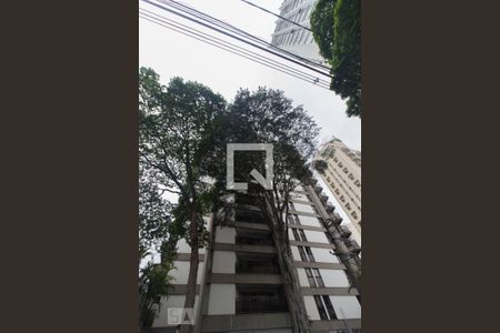 Apartamento para alugar com 240m², 4 quartos e 3 vagas Apartamento para alugar com 240m², 4 quartos e 3 vagasFachada