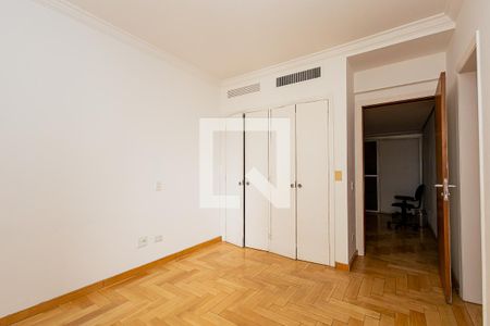 Apartamento para alugar com 240m², 4 quartos e 3 vagas Apartamento para alugar com 240m², 4 quartos e 3 vagasSuíte 2