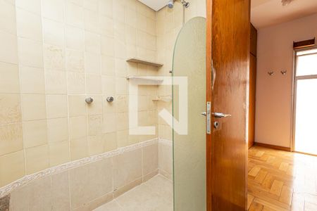 Apartamento para alugar com 240m², 4 quartos e 3 vagas Apartamento para alugar com 240m², 4 quartos e 3 vagasBanheiro da Suíte 1