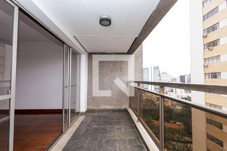 Apartamento para alugar com 240m², 4 quartos e 3 vagas Apartamento para alugar com 240m², 4 quartos e 3 vagasVaranda da Sala