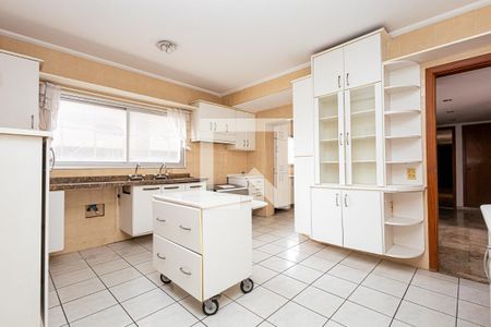 Apartamento para alugar com 240m², 4 quartos e 3 vagas Apartamento para alugar com 240m², 4 quartos e 3 vagasCozinha
