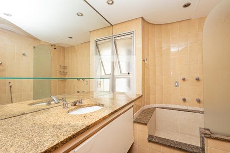 Apartamento para alugar com 240m², 4 quartos e 3 vagas Apartamento para alugar com 240m², 4 quartos e 3 vagasBanheiro Social