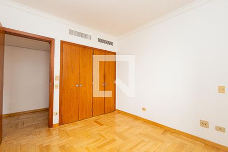 Apartamento para alugar com 240m², 4 quartos e 3 vagas Apartamento para alugar com 240m², 4 quartos e 3 vagasQuarto 3