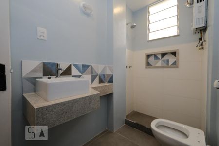 Banheiro Social de apartamento para alugar com 2 quartos, 57m² em Tijuca, Rio de Janeiro